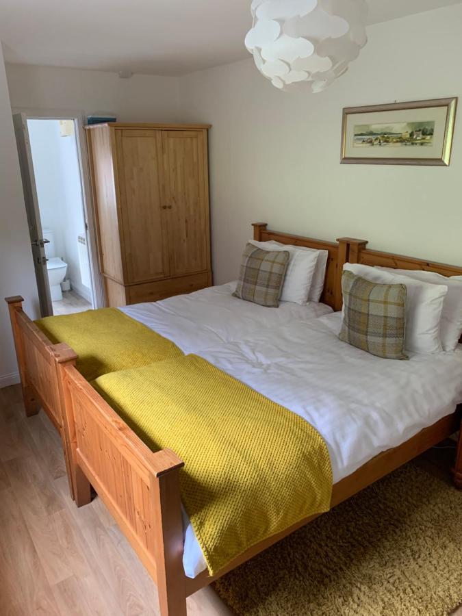 Alt-An Ensuite Self Catering Apartment With Twin Bedroom ฟอร์ตวิลเลียม ภายนอก รูปภาพ